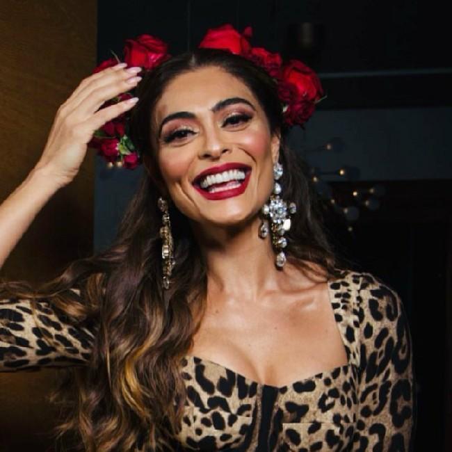 JULIANA PAES