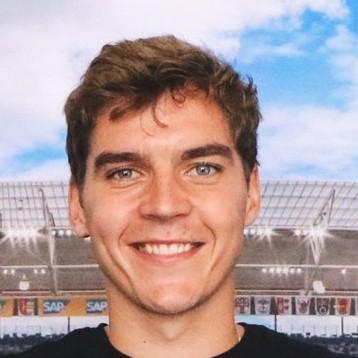 <> Robert Skov (ZM)