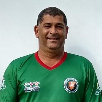 Adilson técnico