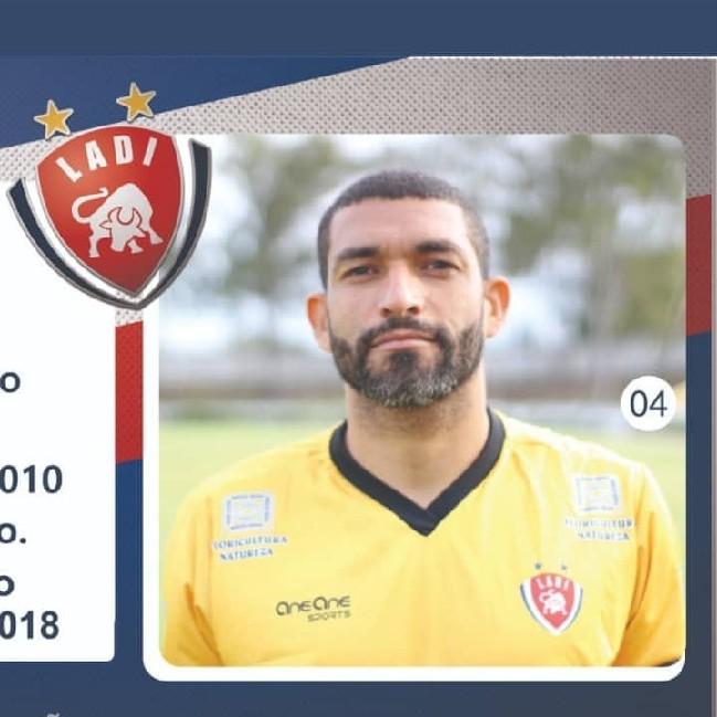 Gil Borges