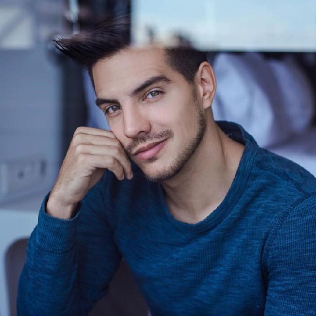 12 Vadhir Derbez