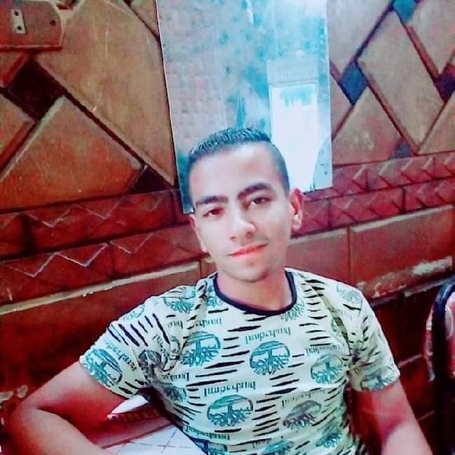 2 . احمد الصياد