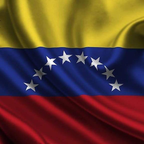 Venezuela 🇻🇪 *Paola*