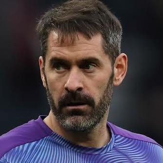 Scott Carson