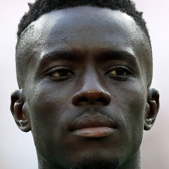 m 27 Gueye