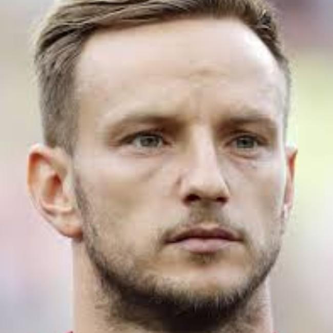 m 4 Ivan Rakitic