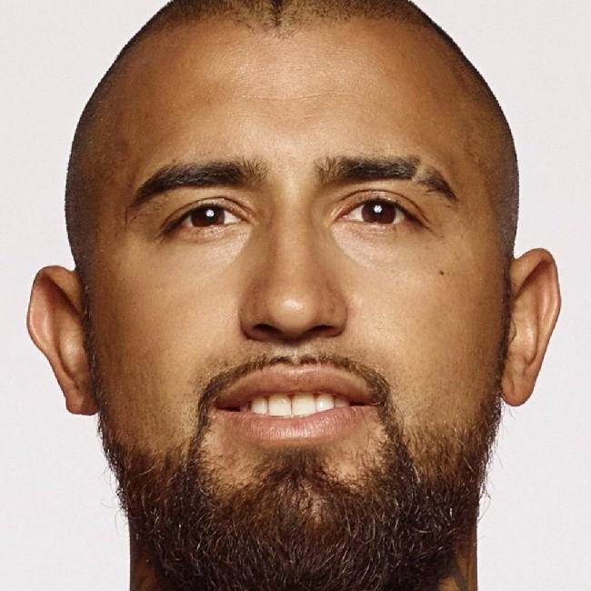 m 22 Arturo Vidal