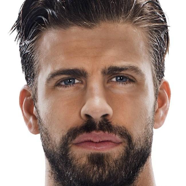 d 3 Gerard Piqué