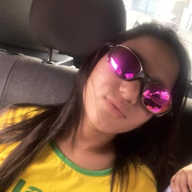 Nicolly rollim
