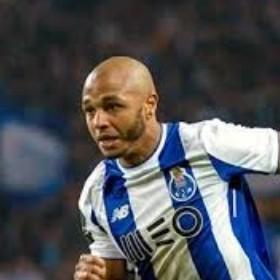 Yacine Brahimi