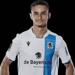 Niklas Lang