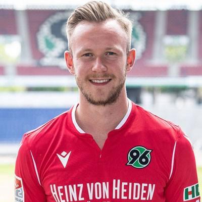Cedric Teuchert