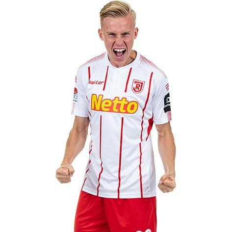 Sebastian Stolze