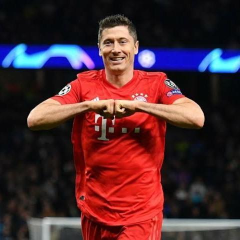 ROBERT LEWANDOWSKI