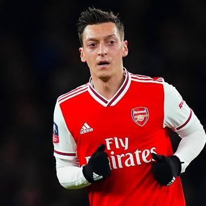 MESUT ÖZIL