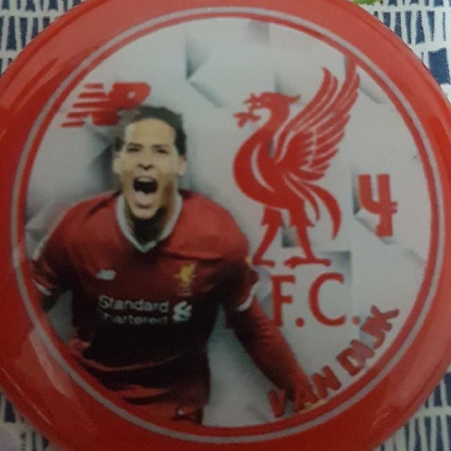4 Van Dijk