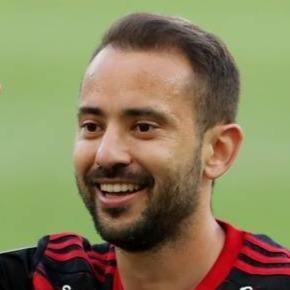 Everton Ribeiro