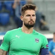 B.Costil