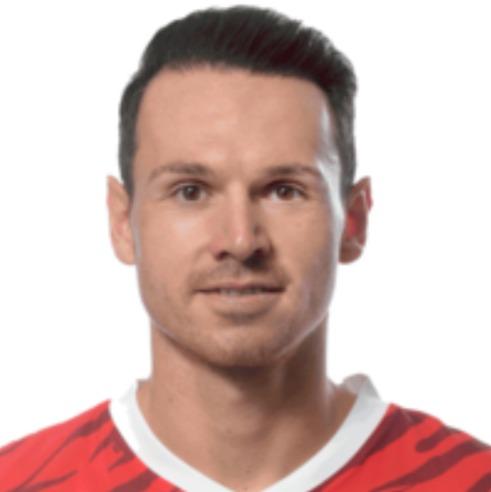 Nicolas HÖFLER