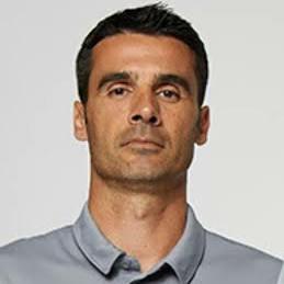 'COACH: NELSON VERÍSSIMO