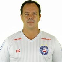 (T) Dado Cavalcanti