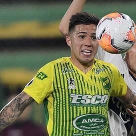 25- Enzo Fernandez (meio campo)
