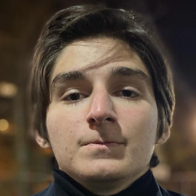 Артём Гусов