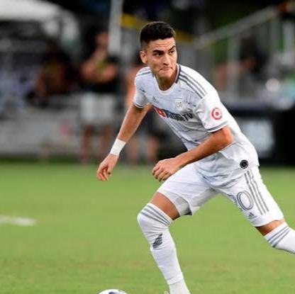 32- Eduard Atuesta (meia)