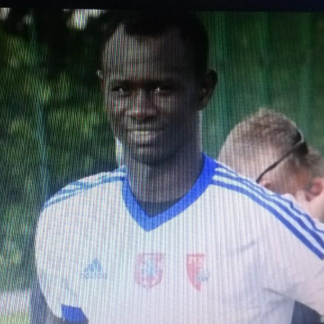 3- Aya Diouf (zagueiro)