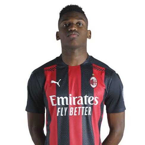 R. Leão (CF)