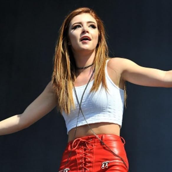 Chrissy Costanza
