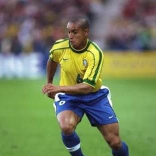 (LE) Roberto Carlos
