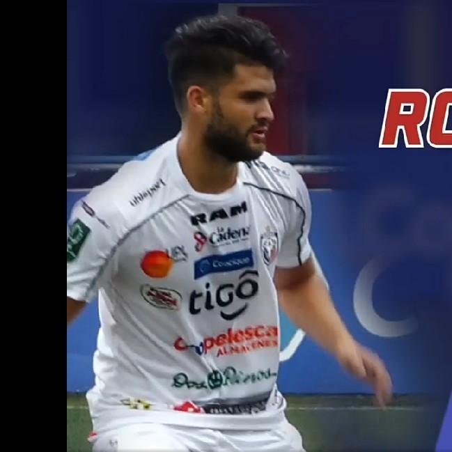 11 Roberto Córdoba