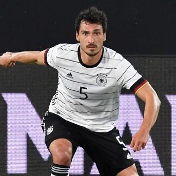 HUMMELS