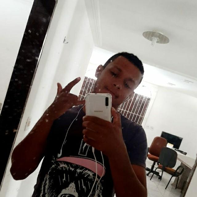 Leoz_Play