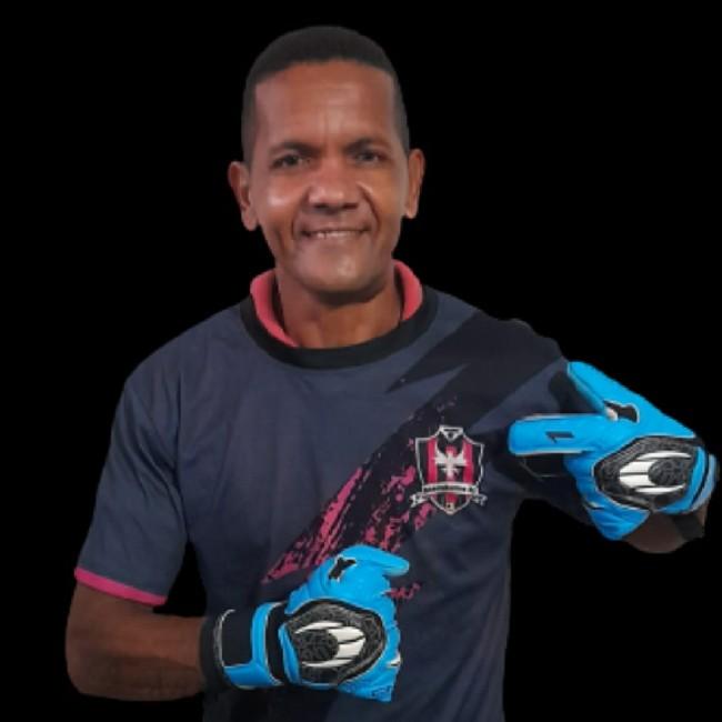 Esdras Luiz