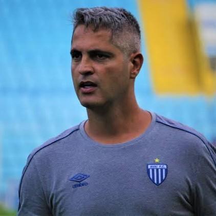 (T) Rodrigo Santana