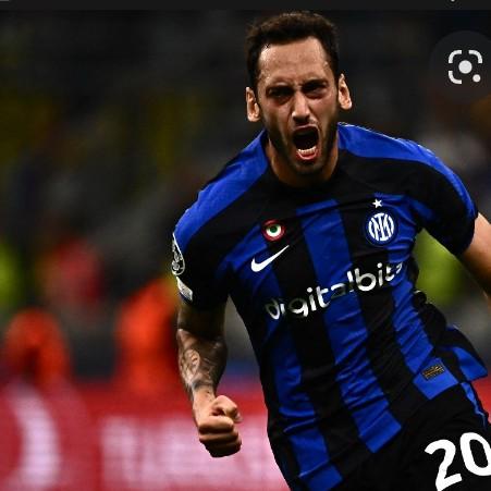 Hakan Calhanoglu