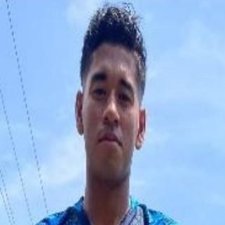 Iván Custodio 13