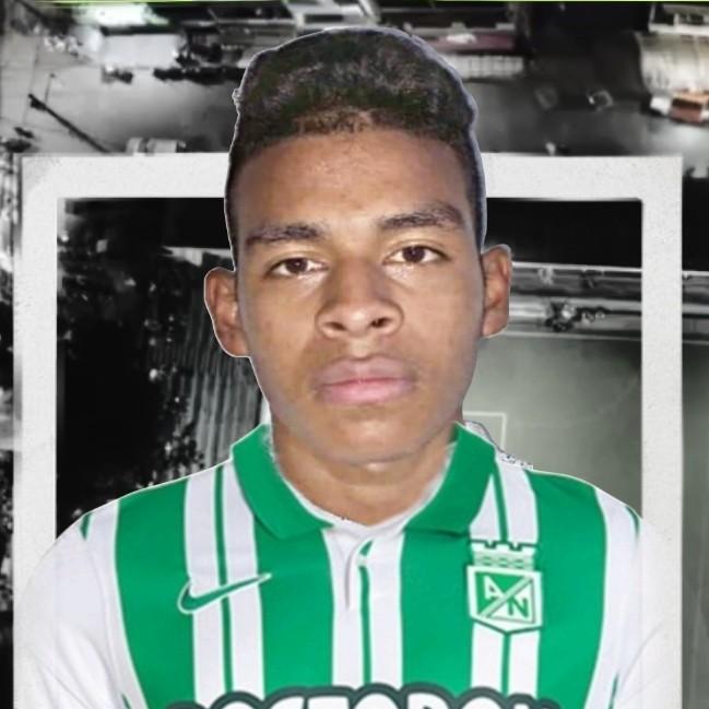 MARCO ANTONIO SALINAS 22