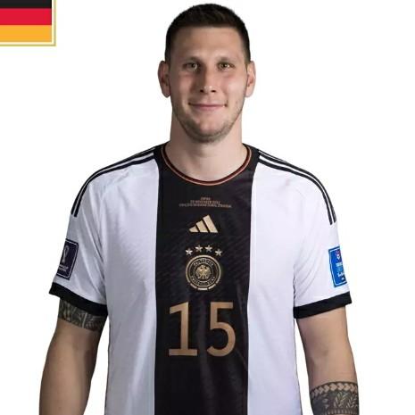 Süle, Niklas