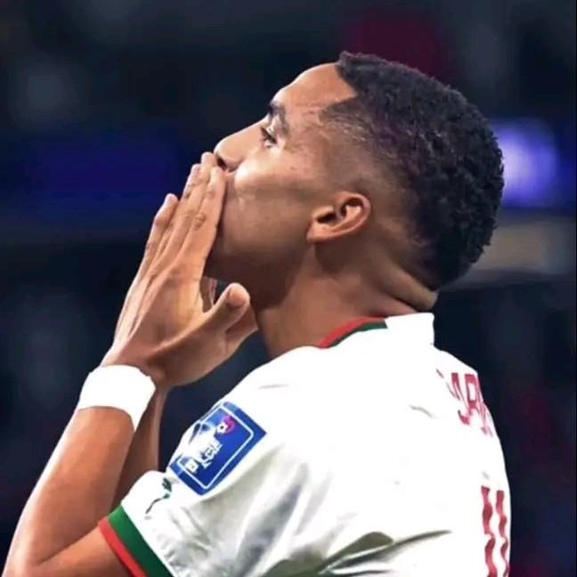 Younes InàNii