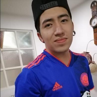 Kevin Vargas - Headphone1109