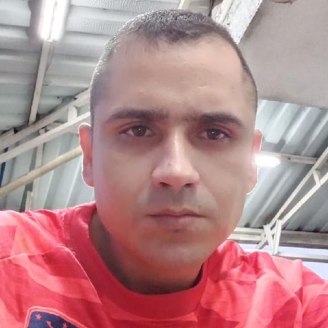 Julian Alberto Velez Garcia