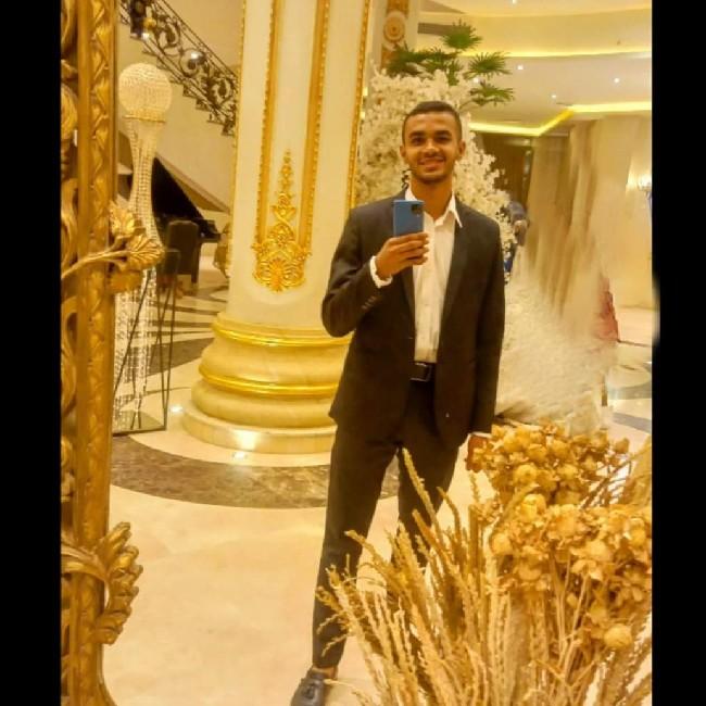 مصطفي العجرمي
