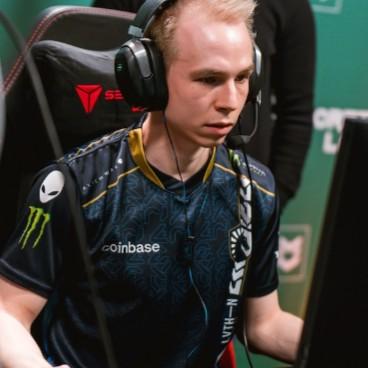 EliGE