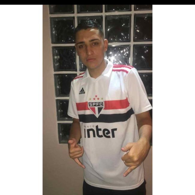 Leonardo Guedes - Leo07_zl