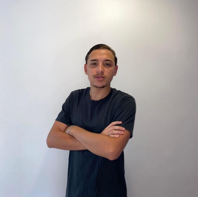 MIKE LEAL - MIKELEAL04