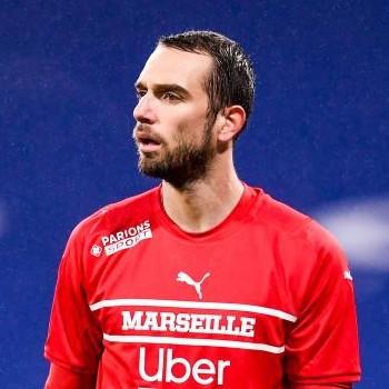 ,Pau Lopez
