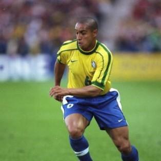 (LE) Roberto Carlos